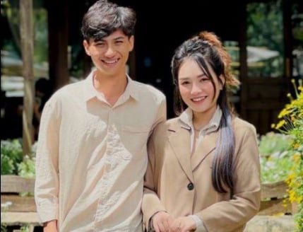 Đụ đít cô bạn thân đã phê ra hơn con đĩ vợ